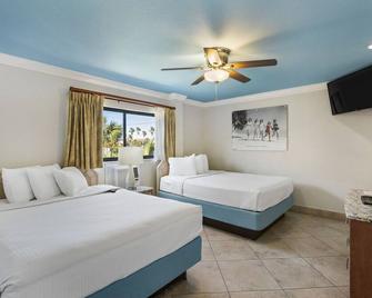 بلازا بيتش هوتل بيتش فرونت ريزورت - سانت بيتي بيتش - غرفة نوم