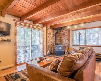 Bigfoot Retreat - Updated mountain cabin - Dorrington - Sala de estar