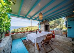 Stone House Tania - Happy Rentals - Vela Luka - Patio