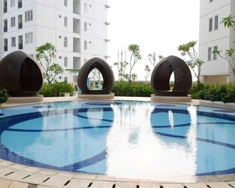 Minimalist And Stylish 1br Bassura City - Jakarta - Svømmebasseng