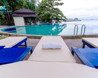 Koh Rong Hill Beach Resort - Koh Rong - Piscina