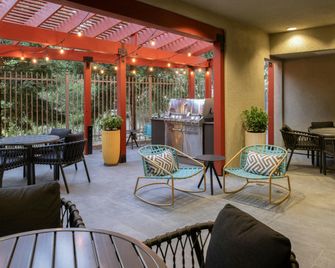 TownePlace Suites by Marriott San Jose Campbell - Campbell - Patio