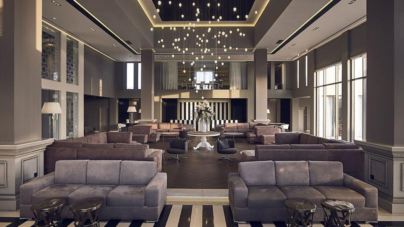 Pelagos Suites Hotel & Spa