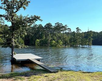 Cozy cabin by the water - Jasper