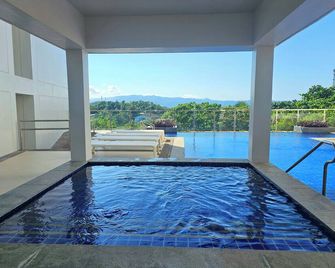 Evelyn's Azure Escapes at Boracay Newcoast - Boracay - Svømmebasseng