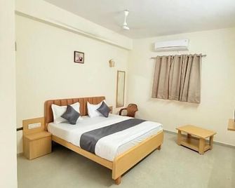 Hotel Krishna Garden - Valsād