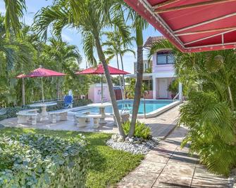 Seahorse Guesthouse - Pompano Beach - Piscina