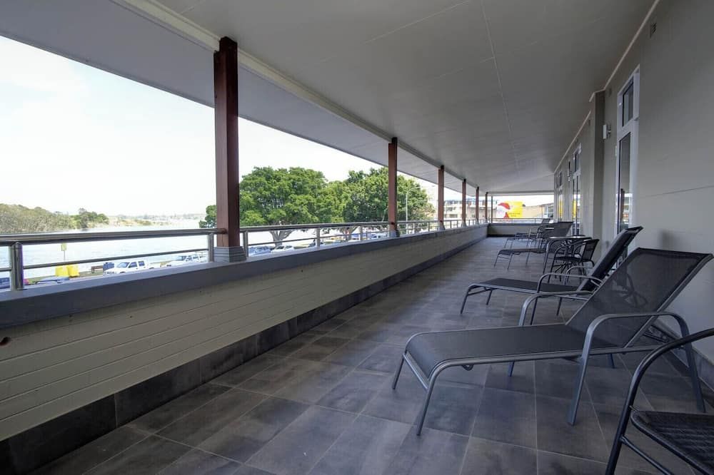 Lakes and Ocean Hotel Forster - Forster - Varanda