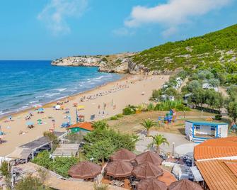 Centro Turistico San Nicola - Peschici - Spiaggia