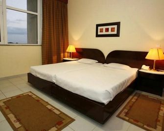 蒙特貝羅南蒲拉酒店 - 楠普拉 - 楠普拉 - 臥室