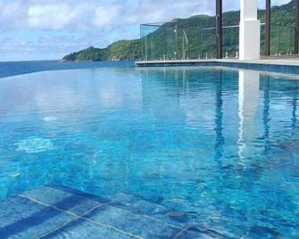 Lagati Self-Catering Seychelles - Quatre Bornes - Pool