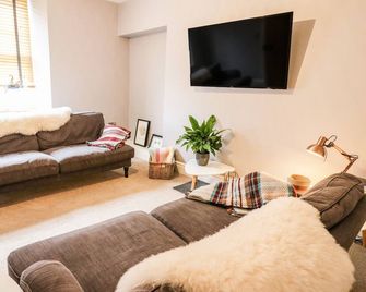 Water Street - Aberaeron - Living room