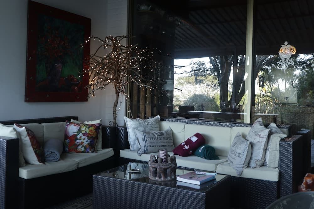 On-the-Summit Lodge & Conference Venue - East London - Soggiorno