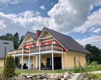 Ferienhaus Seeluft in Klein Labenz - Warin - Edificio