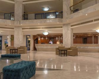 Cataract Resort & Aqua Park Naama Bay - 沙姆沙伊赫 - 大廳
