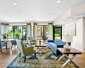 SureStay Plus by Best Western Southern Pines Pinehurst - Southern Pines - Lounge