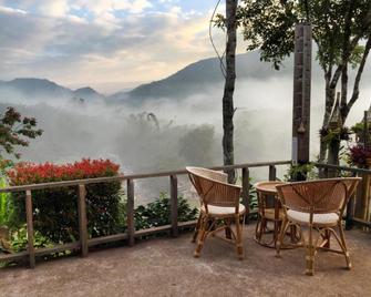 Boklua View Resort - Bo Kluea - Balcón