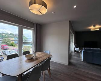Harbourside Apartment No 3 - Tobermory - Dining room