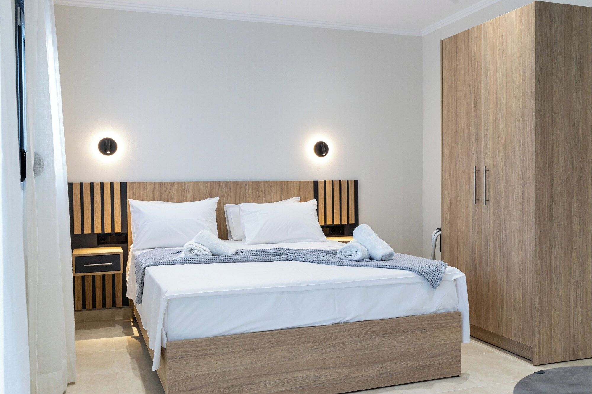 Rafkon Luxury Apartments - Myrina - Myrina - Bedroom