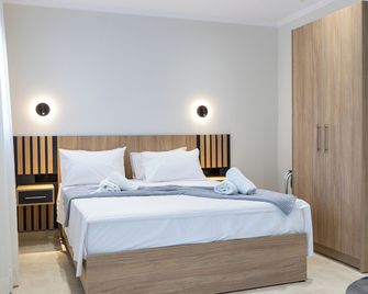 Rafkon Luxury Apartments - Myrina - Myrina - Bedroom