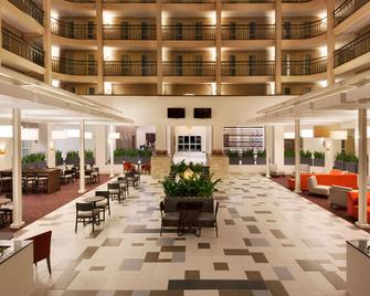 Embassy Suites by Hilton Baton Rouge - Baton Rouge - Lobby