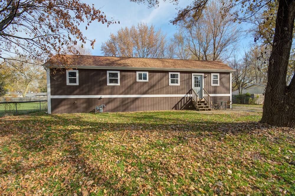 Cozy1bed with LG private fenced yard, Brisbin Rd I-80 Short to Long-term ADD RV - Morris - Building