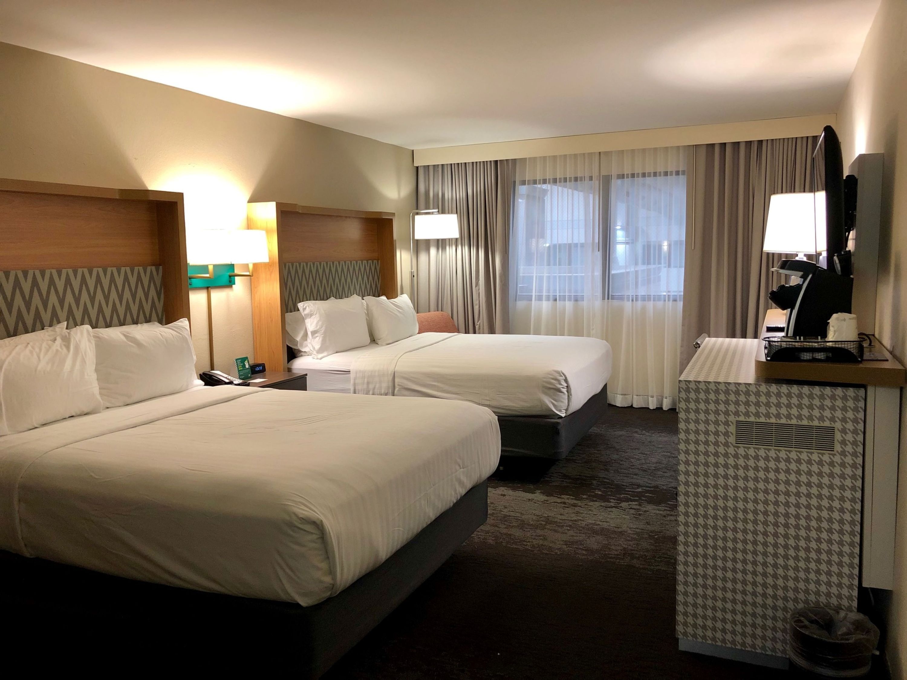 Holiday Inn & Suites Chicago North Shore (Skokie) By IHG - סקוקי - חדר שינה