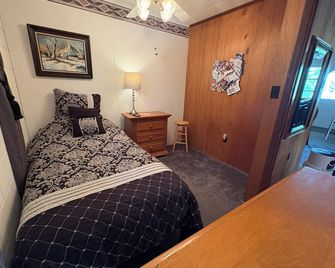 Lakehouse on the water with amazing view and private dock - Clarksville - Habitación