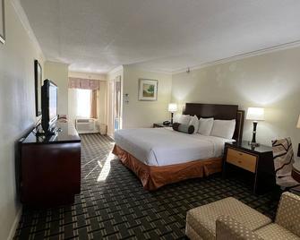 Gateway for weekend and enjoy our pool - Bedford