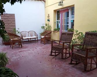 Hospedaje Los Cardones - Cafayate - Patio