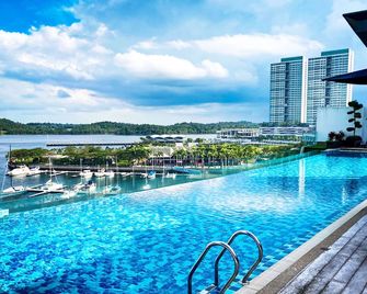 Trinidad Suites Johor, Trademark Collection by Wyndham - Johor Bahru - Havuz