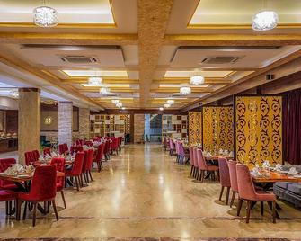 Amritam Palace - Džódpur - Restaurace