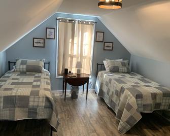 A hidden gem tucked away in the outskirts of Ohio’s first capitol, Chillicothe. - Chillicothe - Bedroom