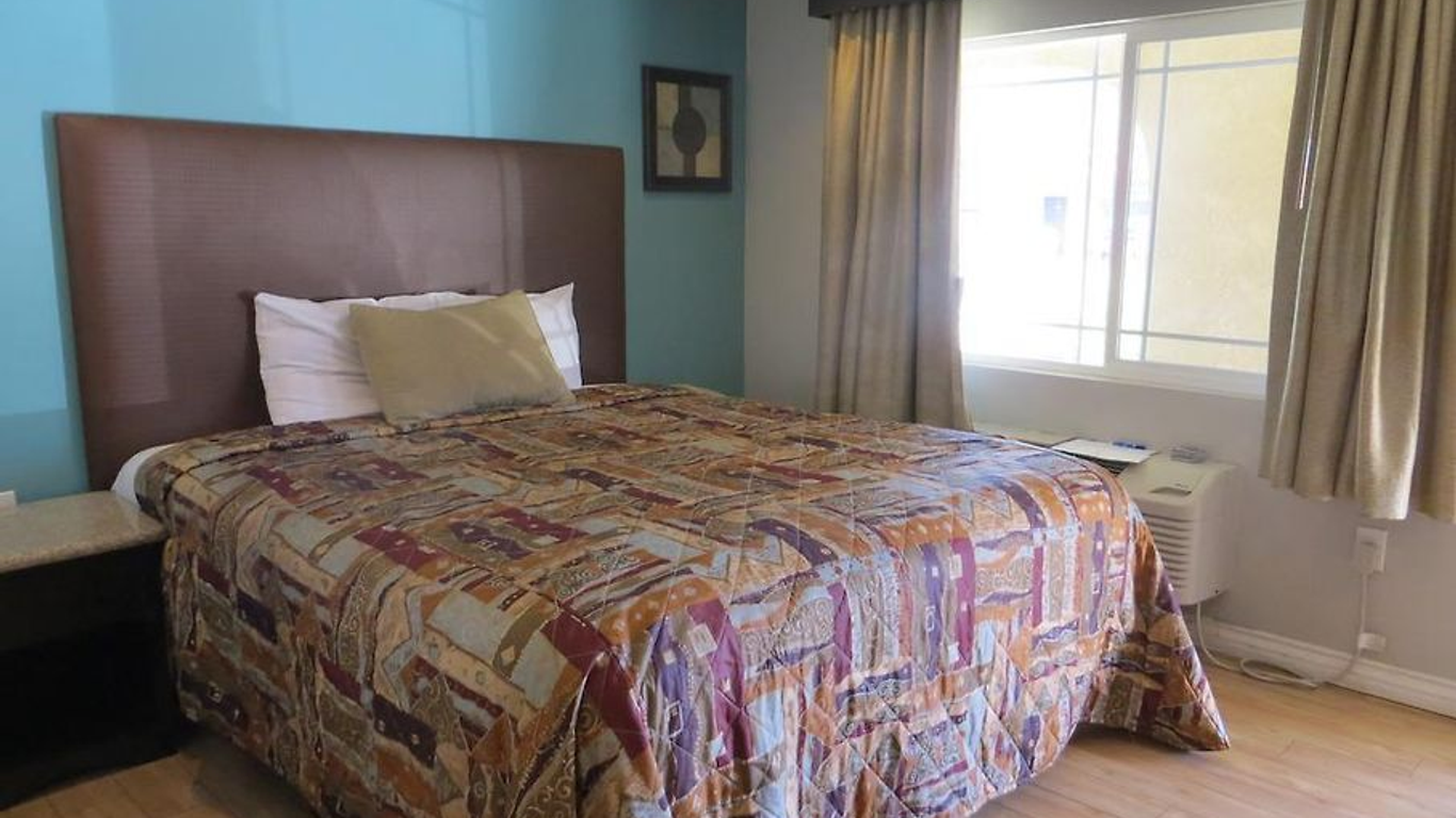 洛磯旅館 - 長灘