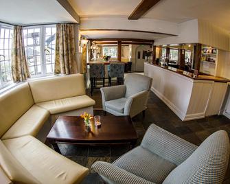 The Yew Tree - Manuden - Living room