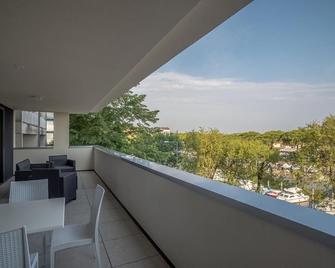 Aparthotel Miramare - Grado - Balcony