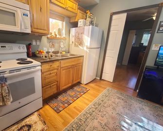 Vintage Country Cottage in Camp Verde Near Sedona. Dark Sky Community by Casino - Camp Verde - Keuken