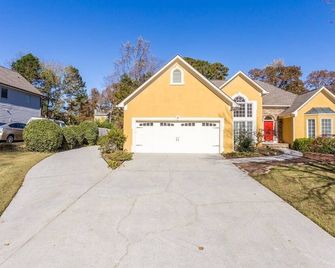 Pvt Basement/Near Mall Of Ga/Pet Friendly/Sleeps 4 - Buford - Edificio