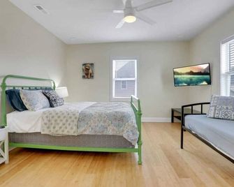 The City Cottage - Unique and Cozy - Columbus - Schlafzimmer