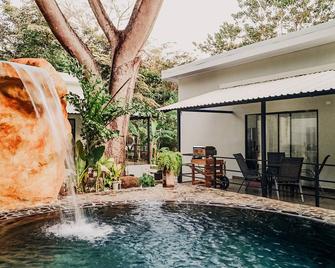 Ecovillas Las Melinas - Playa Negra - Pool