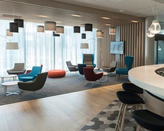 Holiday Inn Express Wiesbaden By IHG - Wiesbaden - Gebouw