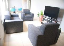 Captivating 2-Bed Ensuite Apartment in Accra - Acra - Sala de estar