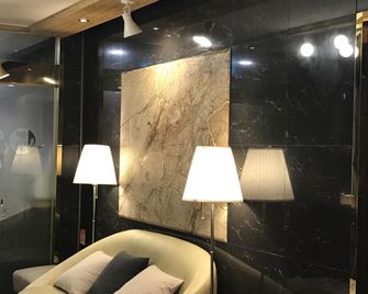 Hotel Nyxfox - Cheonan - Lobby