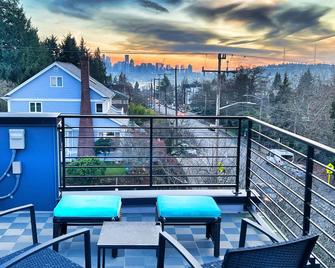Perch - Wallingford Comfort - Seattle - Balcony