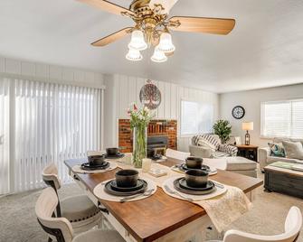 11 Mi to Burney Falls Charming Home with Fireplace - Burney - Jídelna