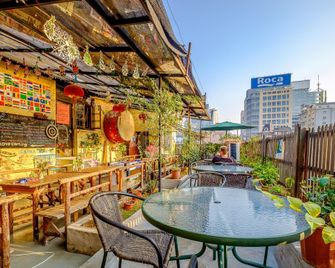 Phoenix Hostel - Shangai - Bar
