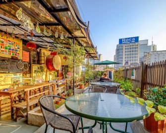 Phoenix Hostel - שנחאי - בר