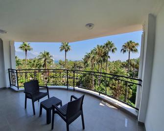 Karikatür Bi Hotel - Alanya - Balkon