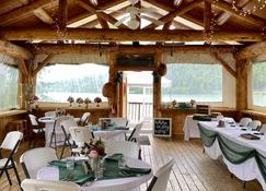 Trail Lake Lodge - מוס פאס - מסעדה