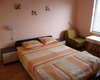 Stai Za Gosti Venera - Hissarya - Bedroom